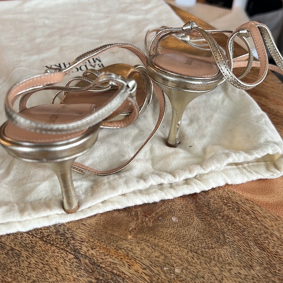 Badgley Mischka metallic gold strapped ankle wrap sandals - Picture 3 of 5